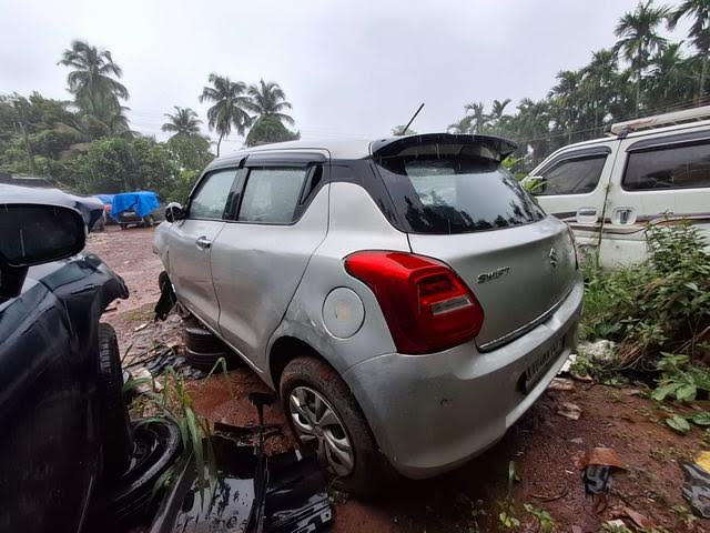  Maruti SWIFT VXI 